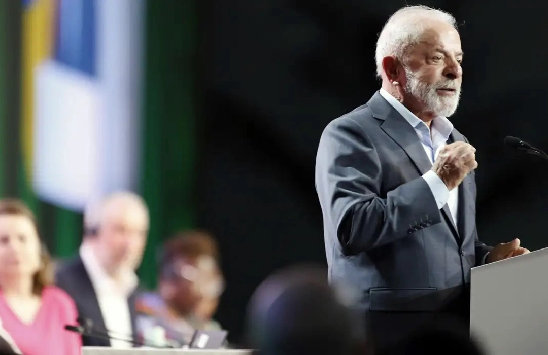 LULA ATACA AS GUERRAS