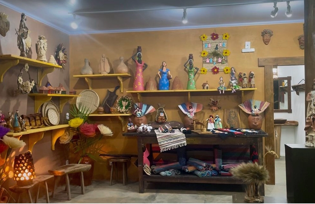 ZOIN ABRE LOJA DE ARTESANATO