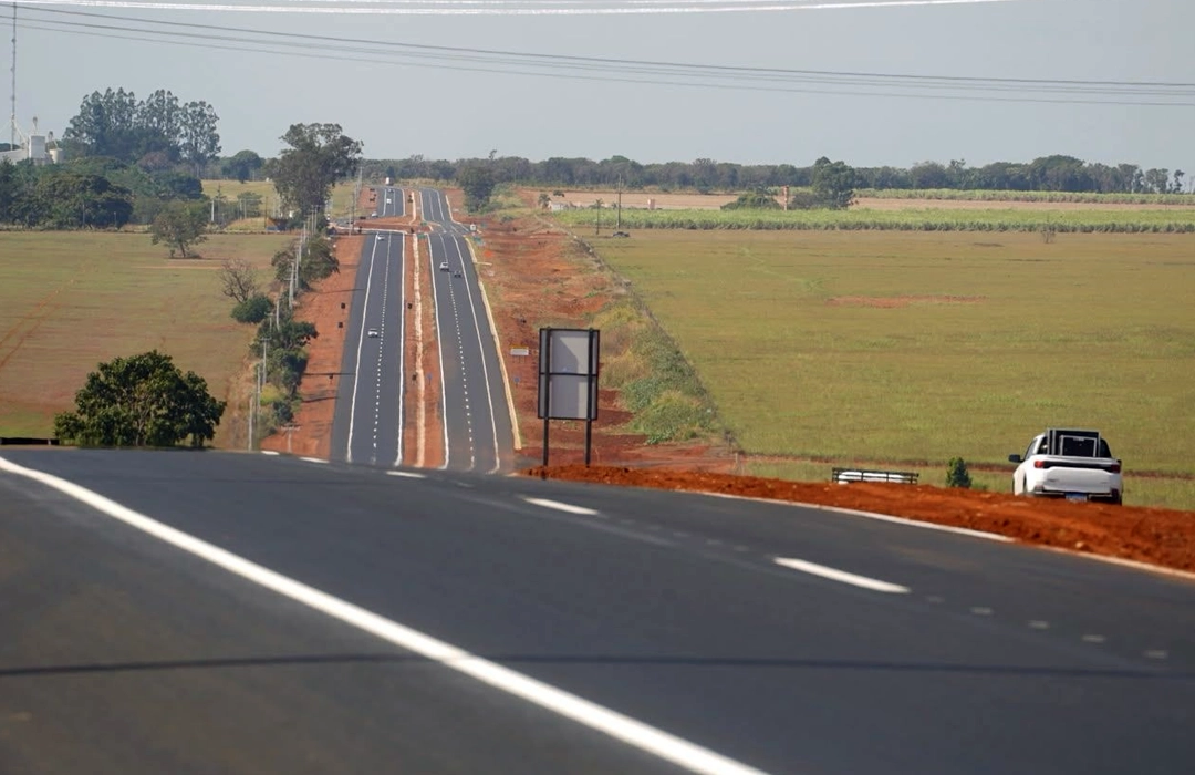 GOIÁS INVESTE R$ 12 BI EM RODOVIAS